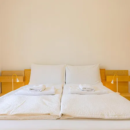 Appartamento Imperial Of 2 With A View And Garden Behind The Station And 10 Min From The Of