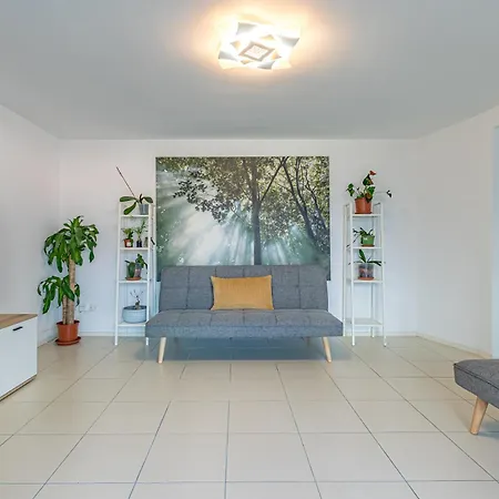 Appartamento Imperial Of 2 With A View And Garden Behind The Station And 10 Min From The Of *