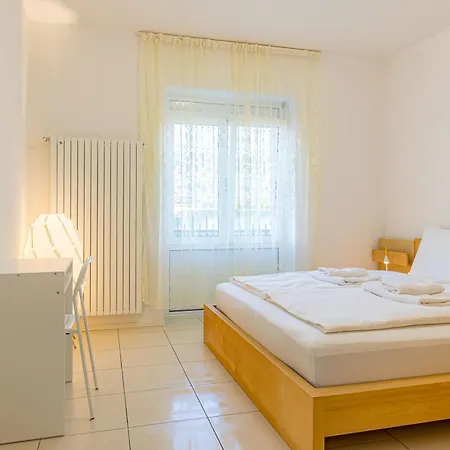 Imperial Of 2 With A View And Garden Behind The Station And 10 Min From The Of Lugano