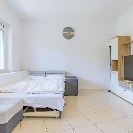 Imperial Of 2 With A View And Garden Behind The Station And 10 Min From The Of *