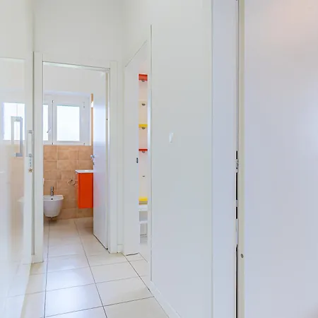 Appartement Imperial Of 2 With A View And Garden Behind The Station And 10 Min From The Of