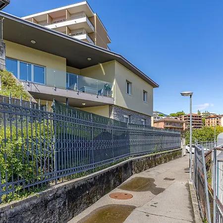 Imperial Of 2 With A View And Garden Behind The Station And 10 Min From The Of Appartement