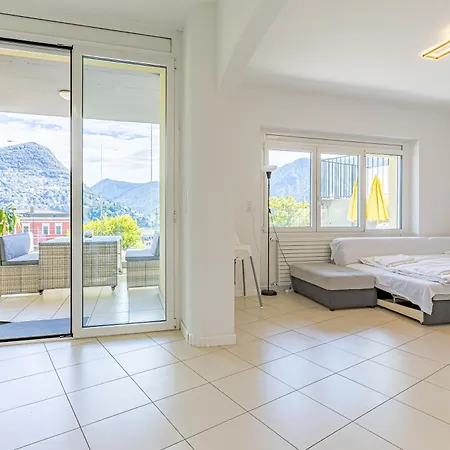 Imperial Of 2 With A View And Garden Behind The Station And 10 Min From The Of