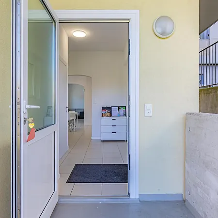 Imperial Of 2 With A View And Garden Behind The Station And 10 Min From The Of *