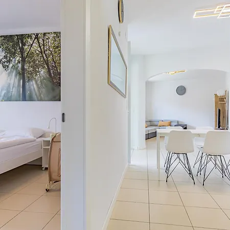 Imperial Of 2 With A View And Garden Behind The Station And 10 Min From The Of Lugano