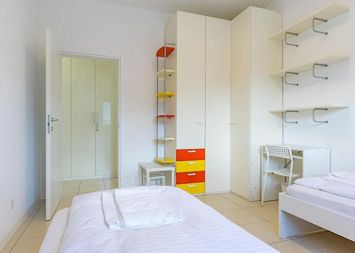 Apartman Imperial Of 2 With A View And Garden Behind The Station And 10 Min From The Of *