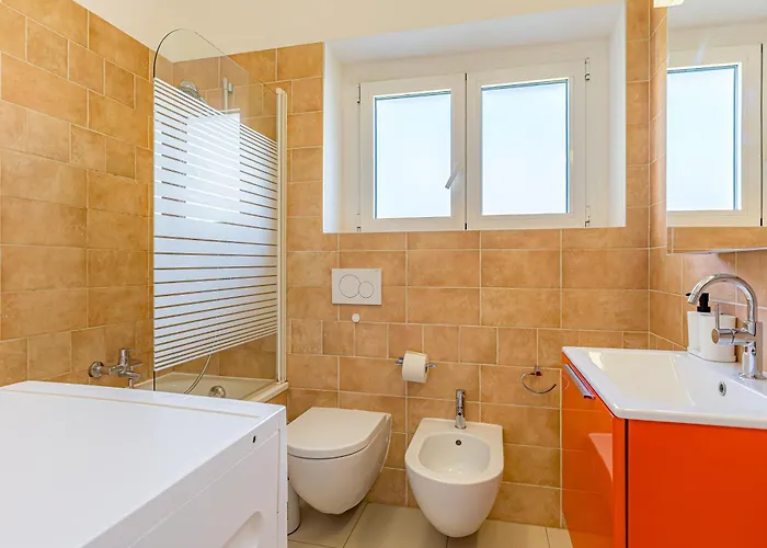 Apartamento Imperial Of 2 With A View And Garden Behind The Station And 10 Min From The Of *