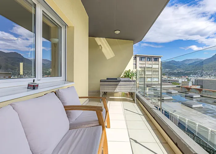 Imperial Of 2 With A View And Garden Behind The Station And 10 Min From The Of Daire Lugano
