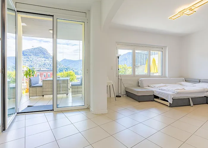 Imperial Of 2 With A View And Garden Behind The Station And 10 Min From The Of