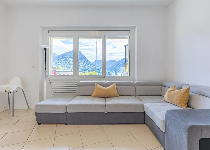 Imperial Of 2 With A View And Garden Behind The Station And 10 Min From The Of Apartamento *