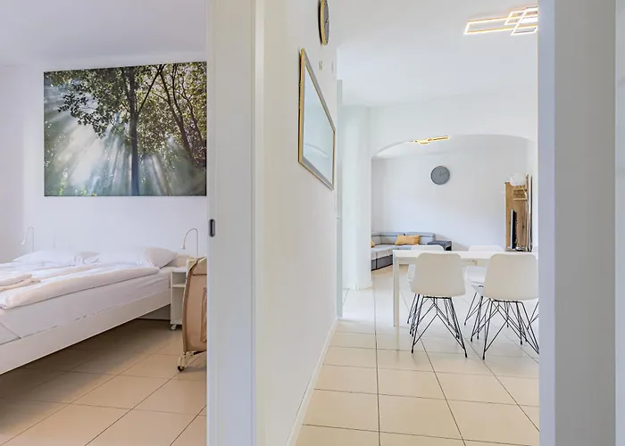 Imperial Of 2 With A View And Garden Behind The Station And 10 Min From The Of Lugano